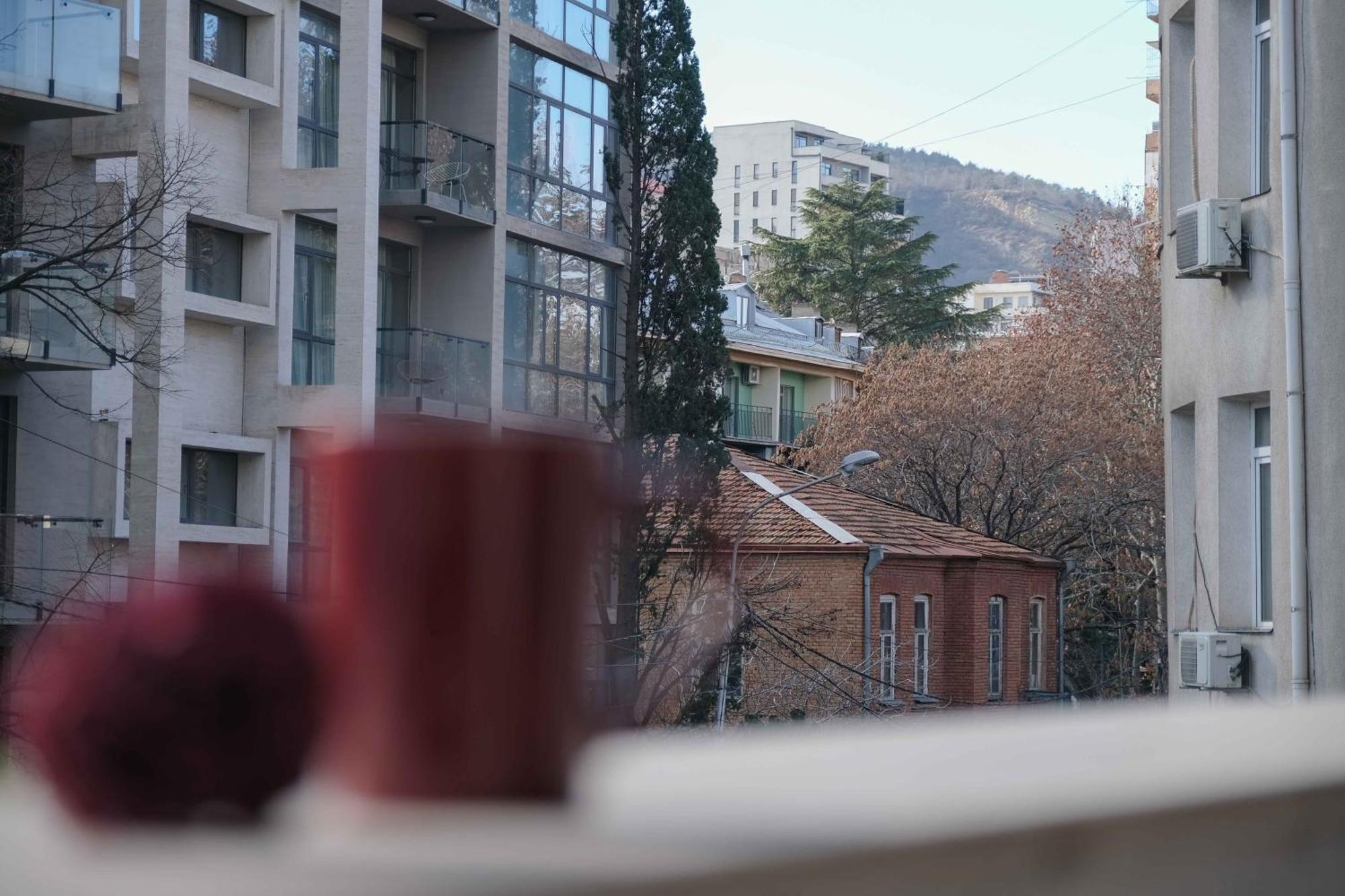 Round Garden Hotel Tbilisi Bagian luar foto