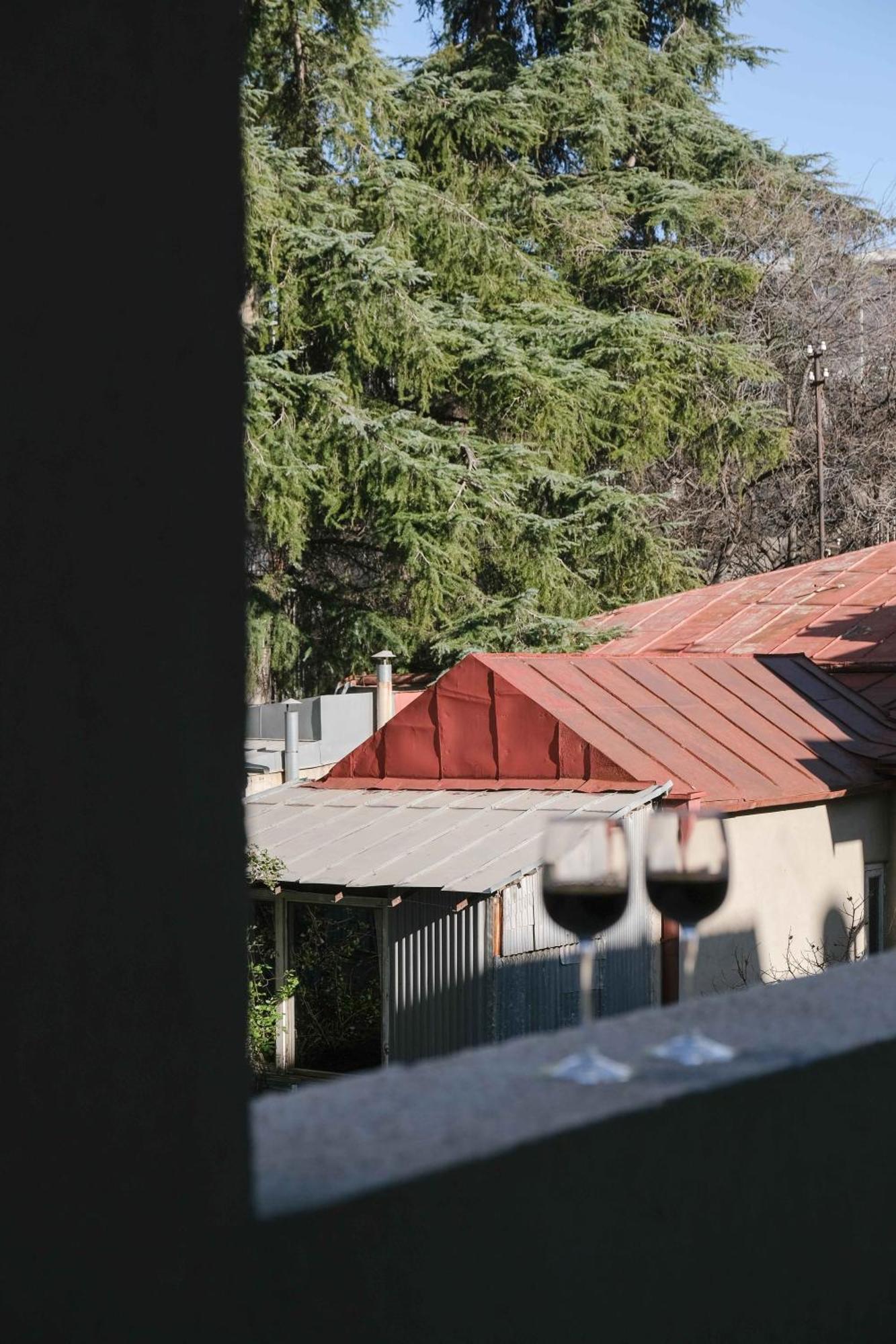 Round Garden Hotel Tbilisi Bagian luar foto